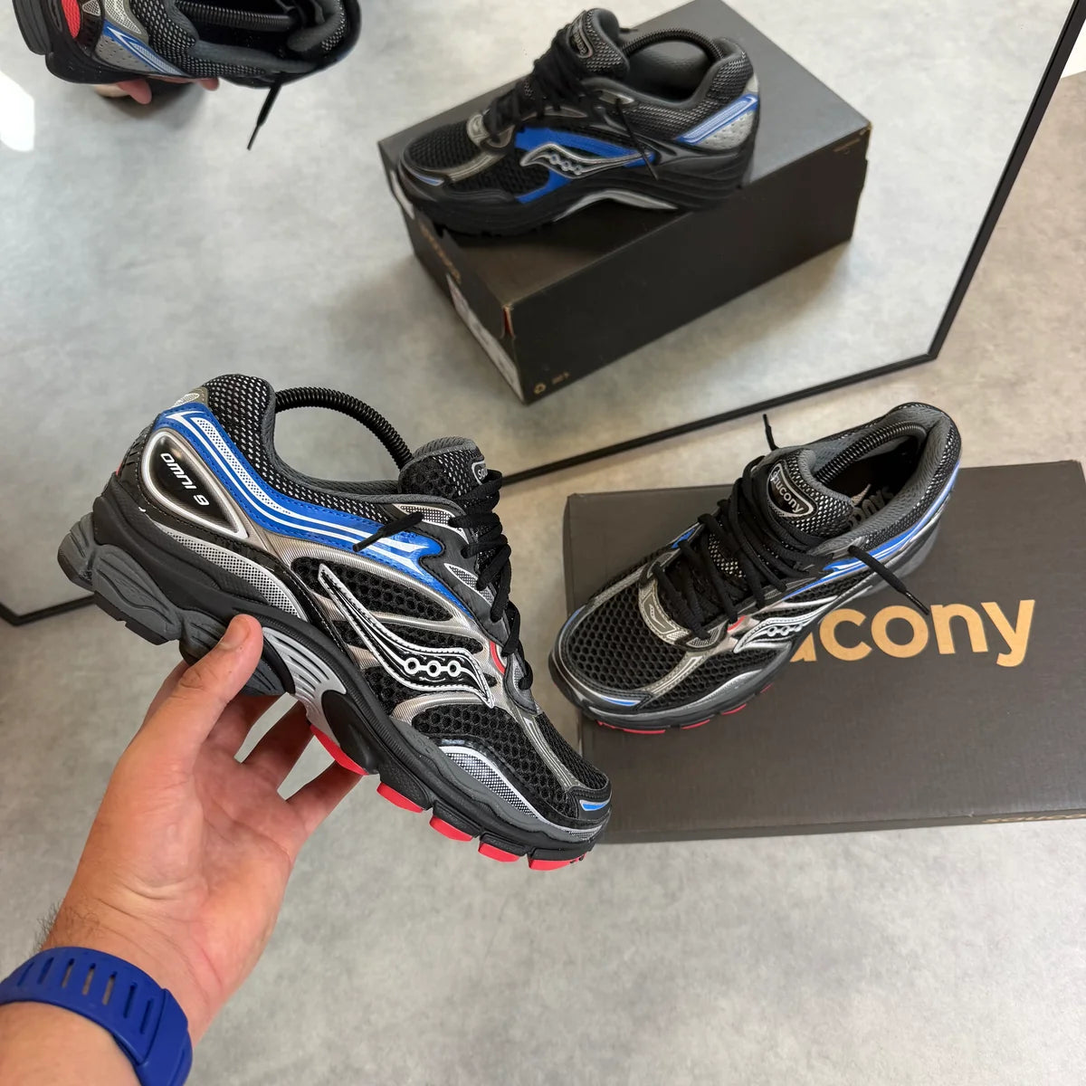SAUCONY PROGRID OMNI 9 'NOIR MULTI'