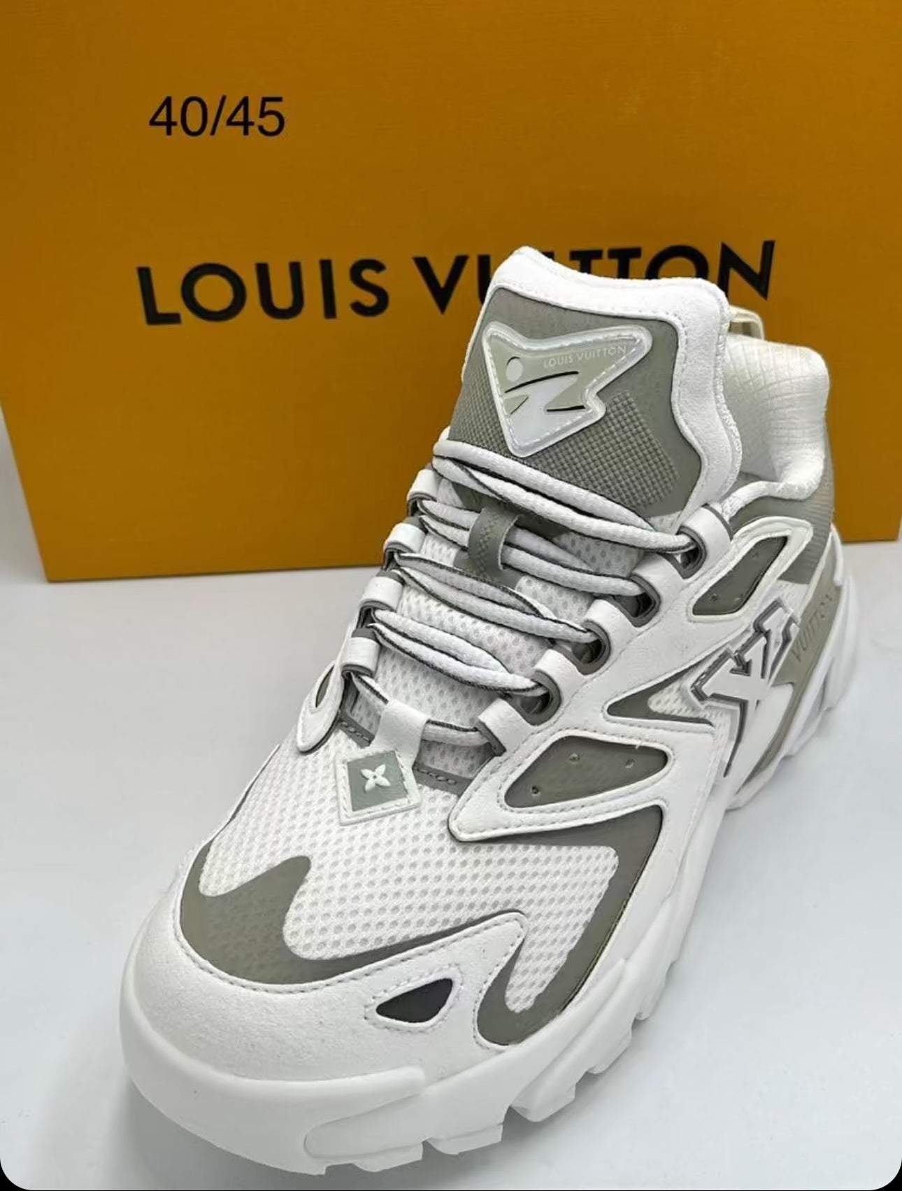 SNEAKERS LOUIS VUITTON LV BEIGE