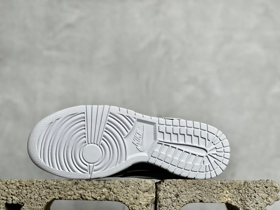 NIKE DUNK LOW WHITE BLACK