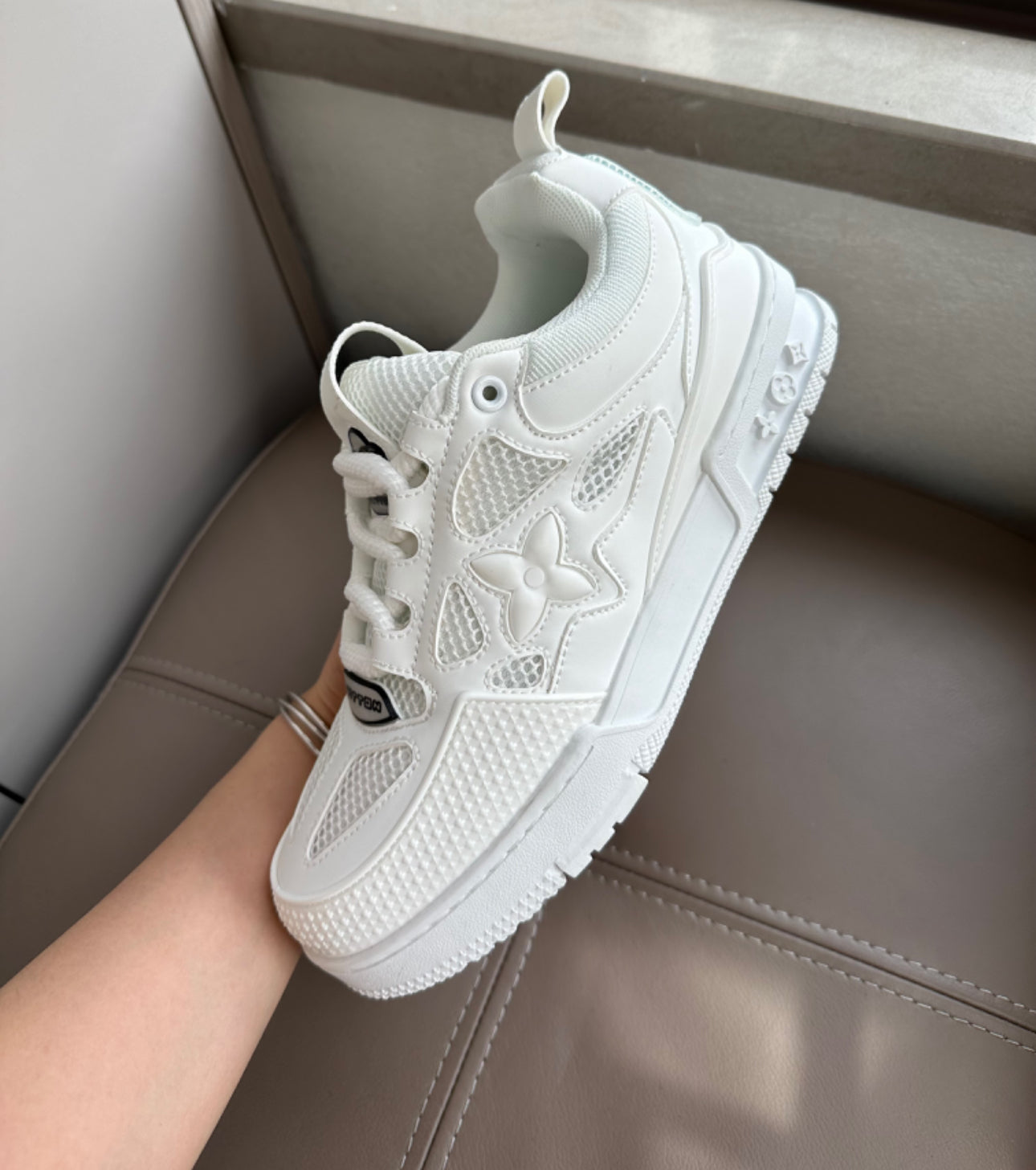 SNEAKERS LOUIS VUITTON SKATE LV BEIGE