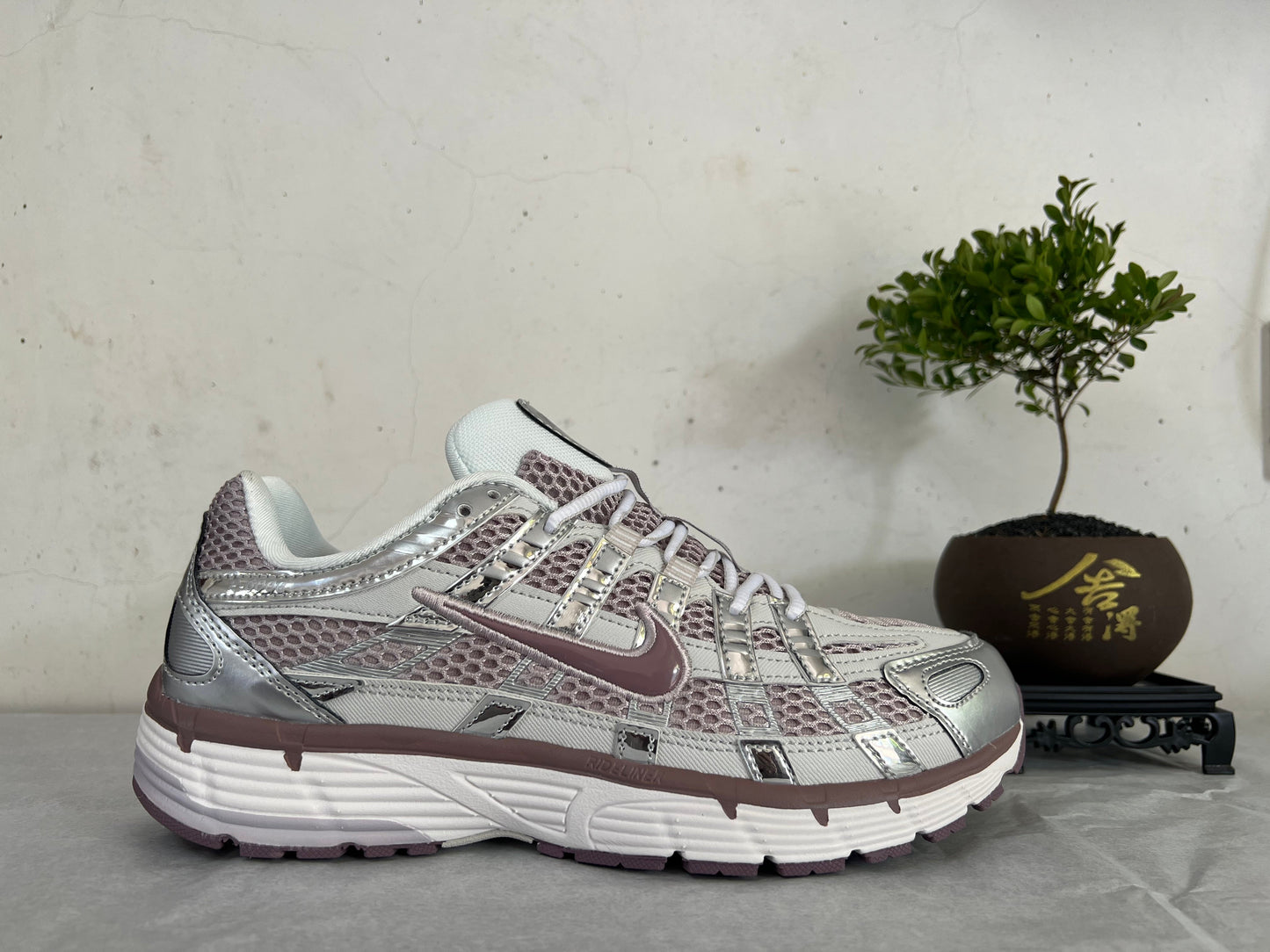 NIKE SNEAKERS P6000 ARGENT & ROSE