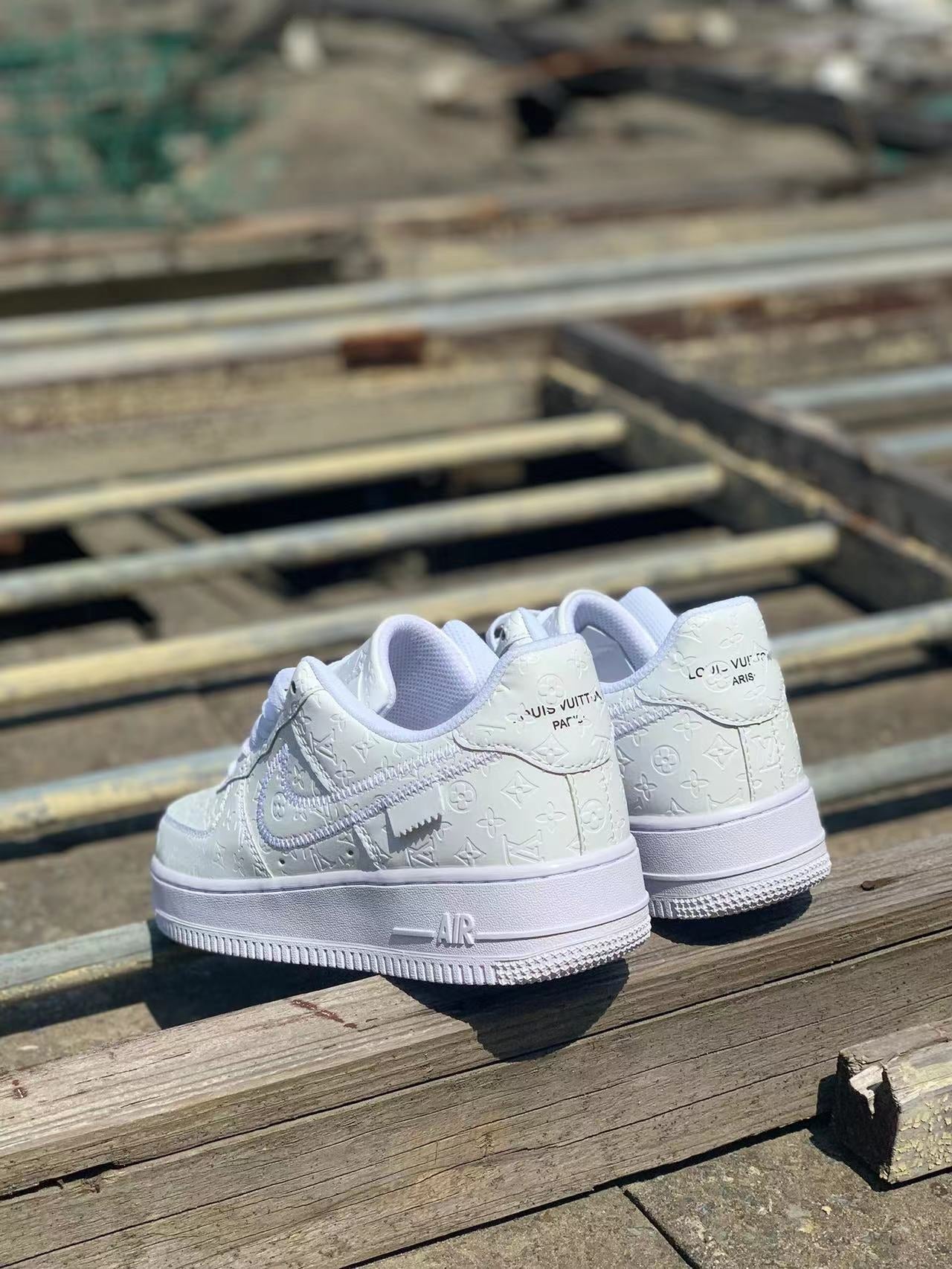 NIKE AIR FORCE 1 x LOUIS VUITTON BLANCHE