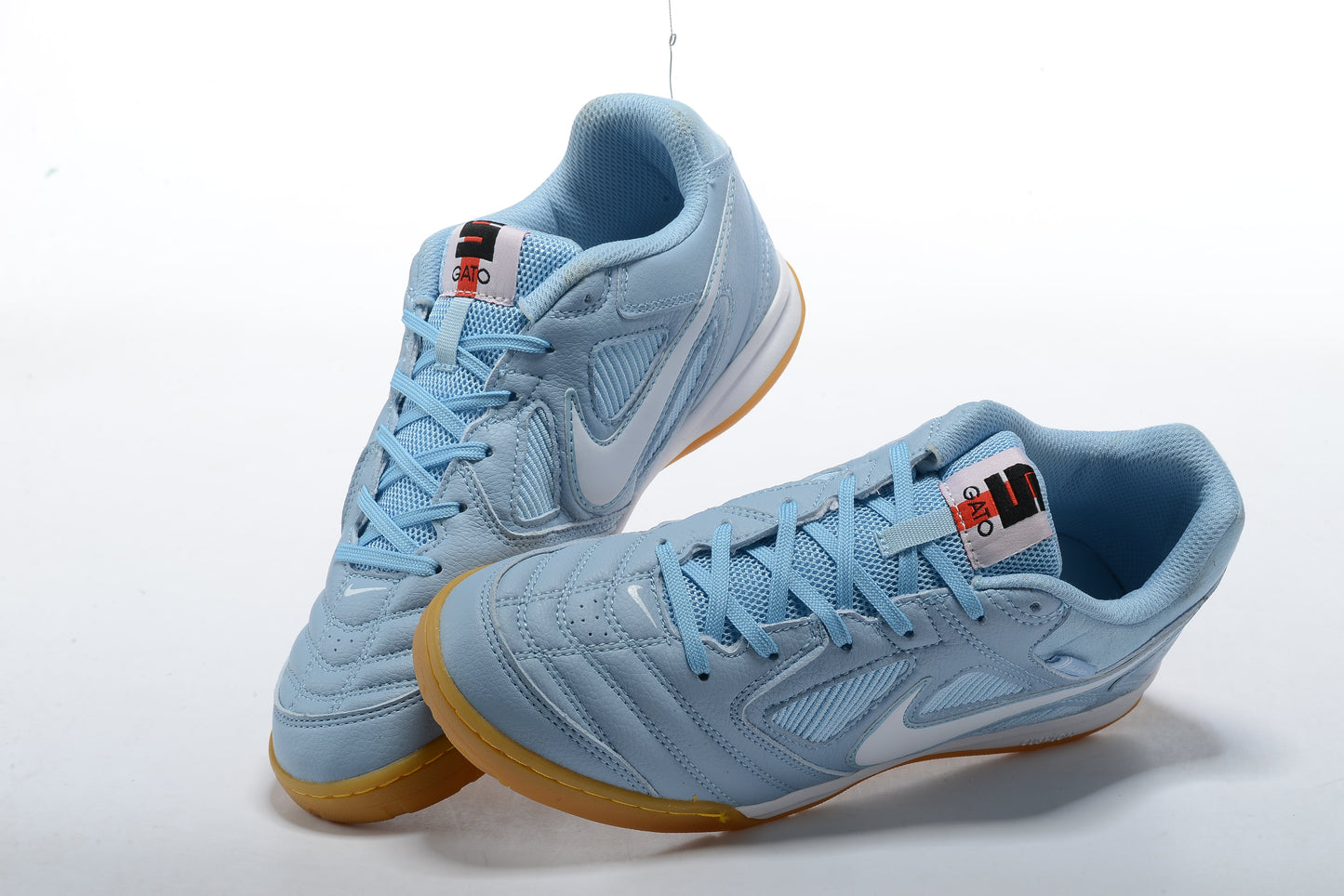Nike x Supreme React Gato Futsal Basket de football