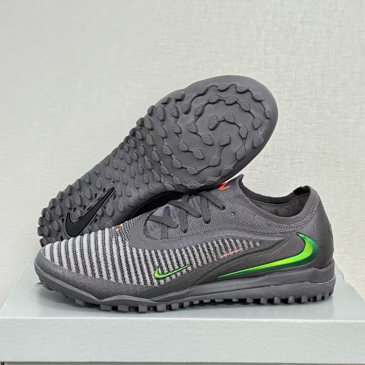 Nike ReactX Phantom 6 Low Pro TF – Indoor Futsal Basket de football