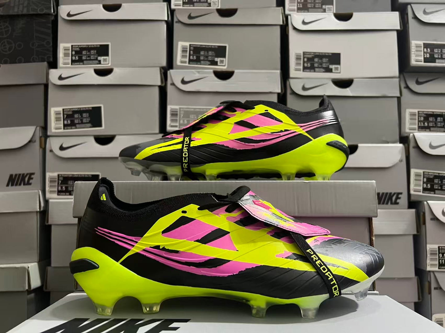 Adidas Predator League Fold-Over Tongue FG – Domine le jeu avec précision & puissance