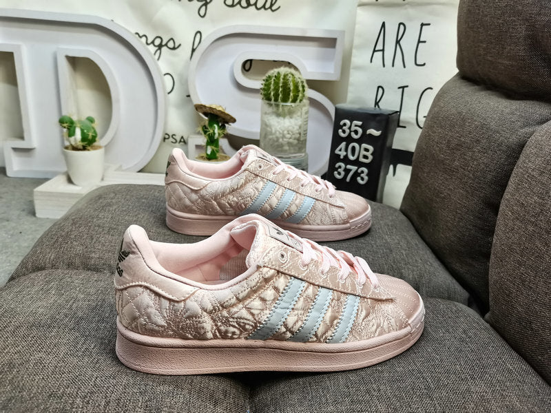 Adidas Superstar Rose – La légende urbaine