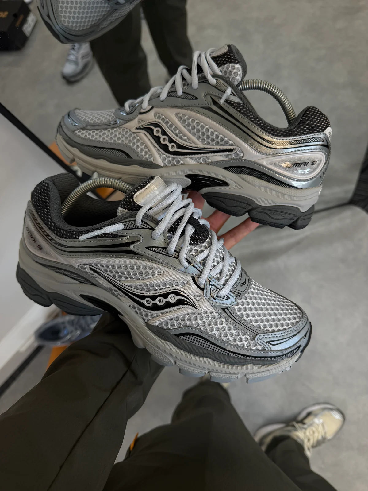 SAUCONY PROGRID OMNI 9 ‘MICRO CHIP