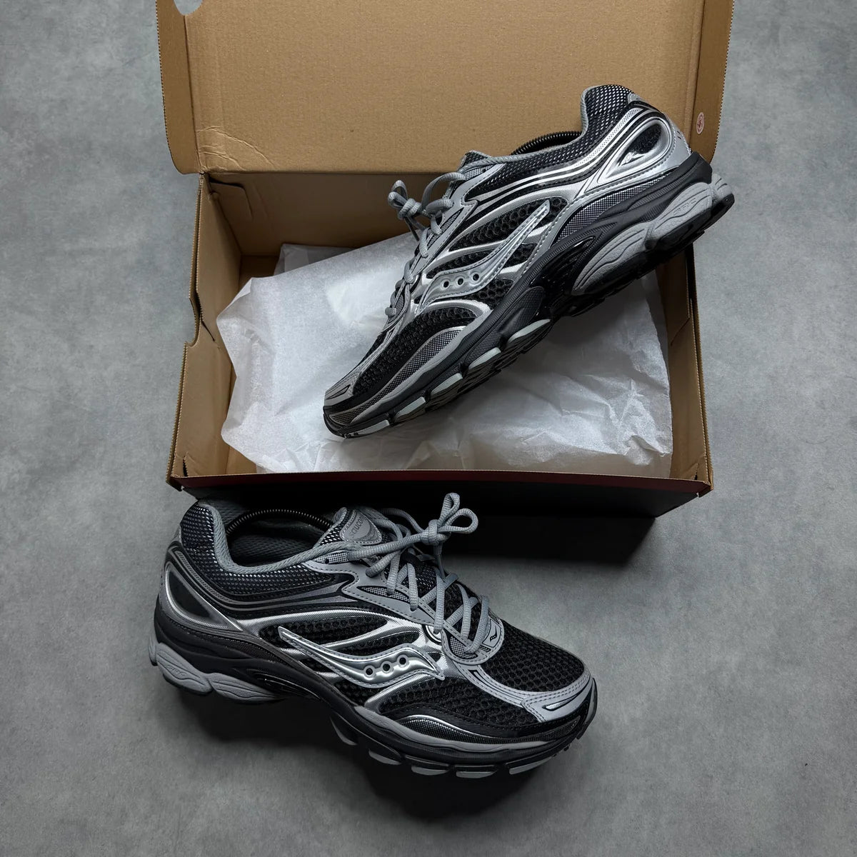 SAUCONY PROGRID OMNI 9 'BLACK SILVER