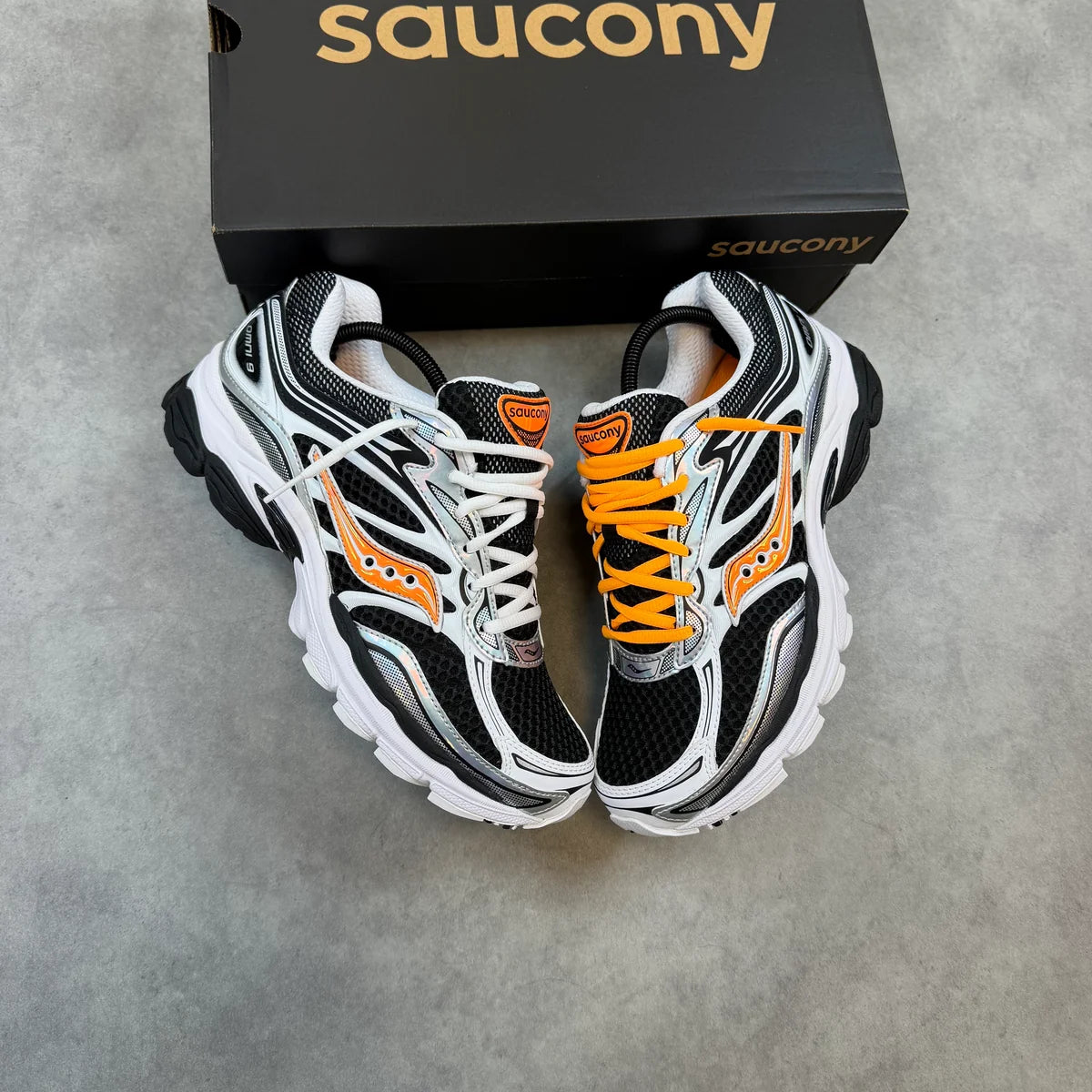 SAUCONY PROGRID OMNI 9 SPEED SHADES 'WHITE BLACK ORANGE