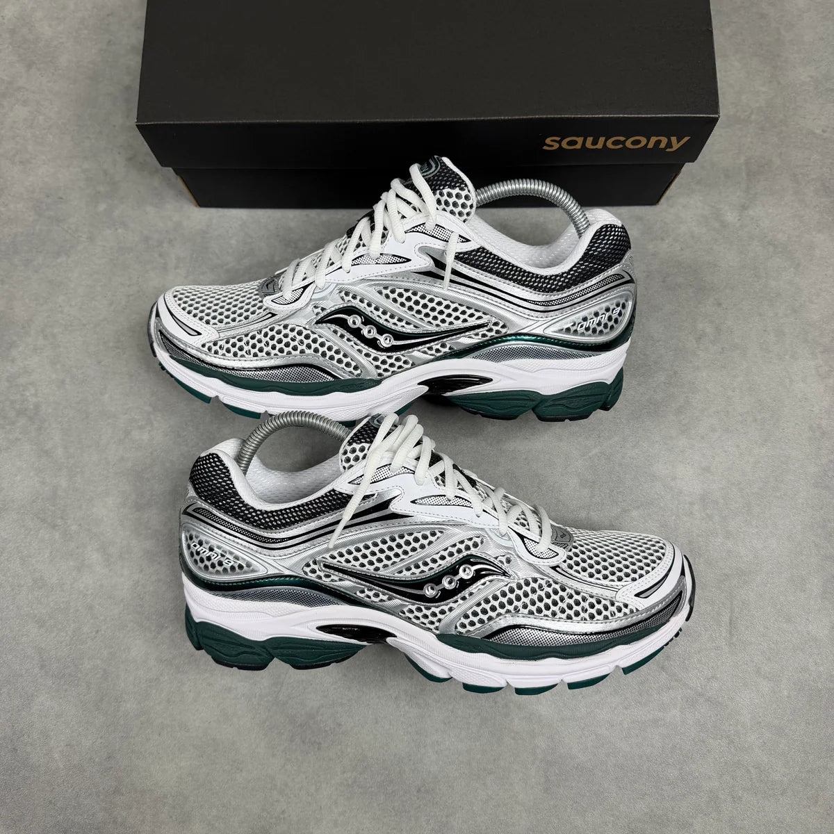 SAUCONY PROGRID OMNI 9 'WHITE PINE GREEN