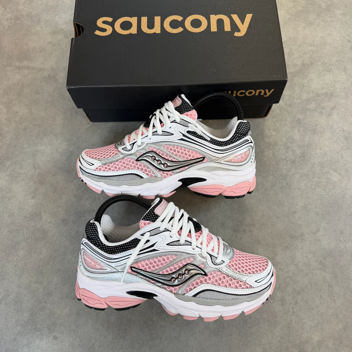 SAUCONY PROGRID OMNI 9 ‘WHITE TOUCH’