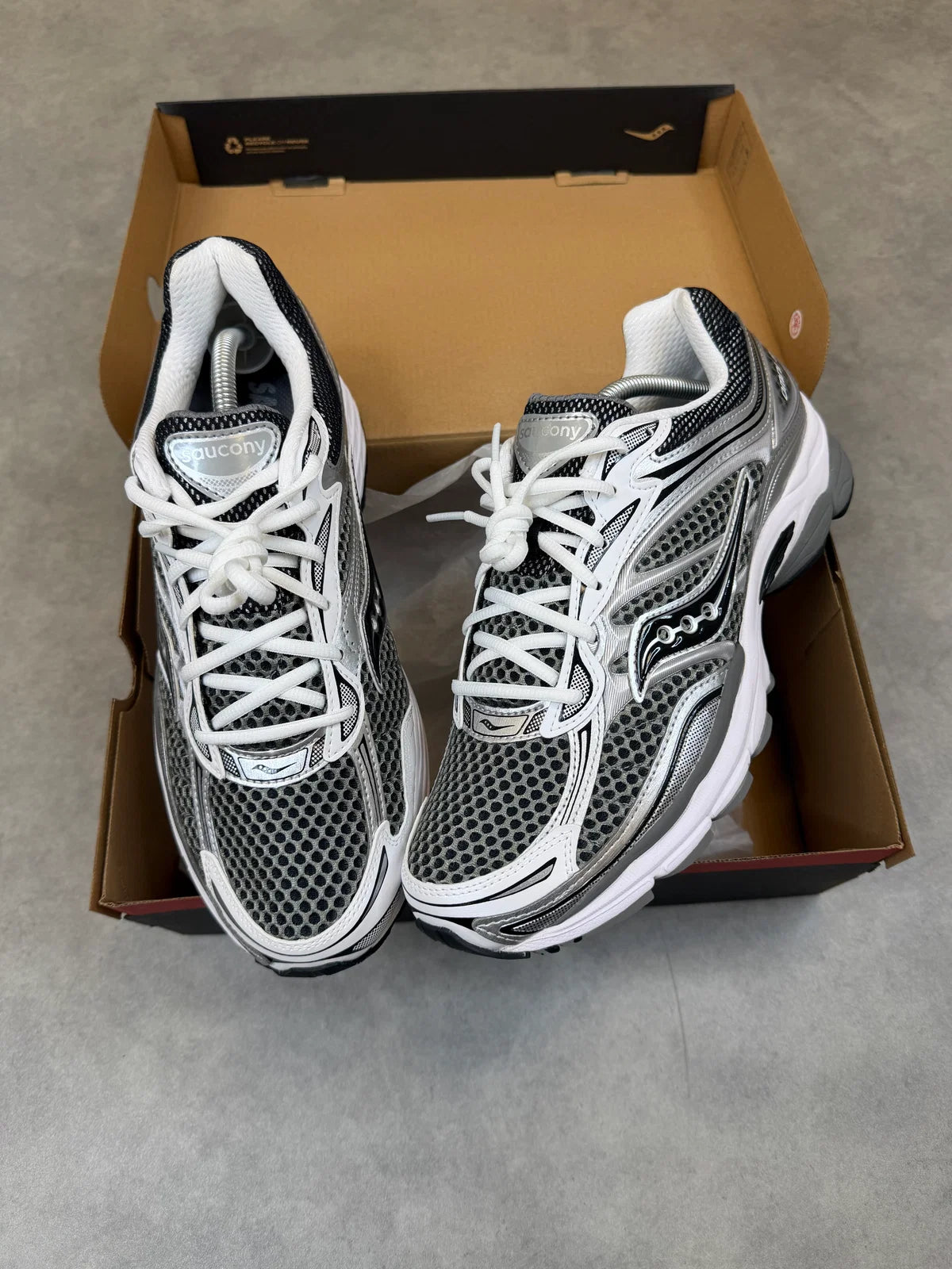 SAUCONY PRO GRID OMNI 9 'GRIS ARGENT'