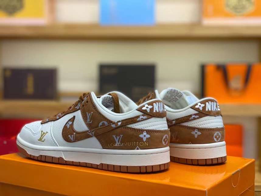 NIKE DUNK LOW LOUIS VUITTON LV