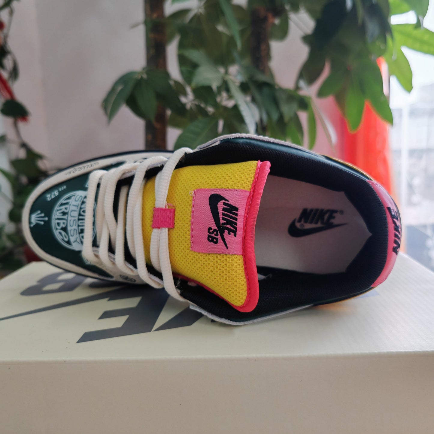 NIKE DUNK LOW STUSSY