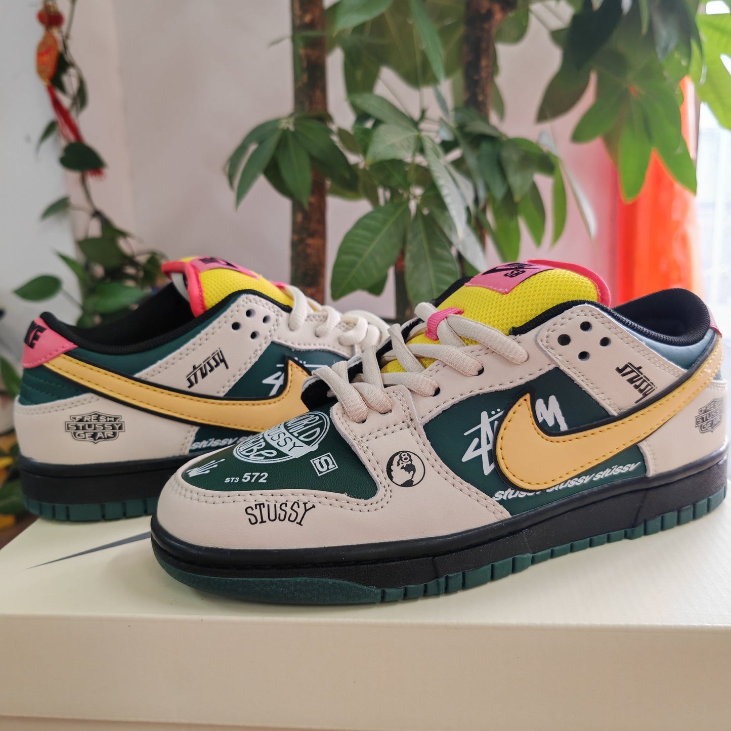 NIKE DUNK LOW STUSSY