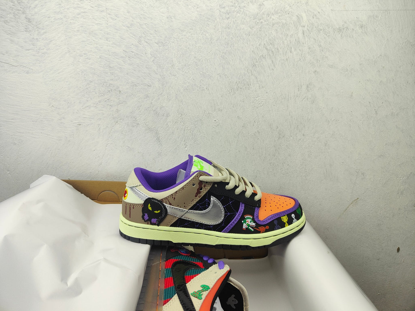 NIKE DUNK LOW HALLOWEEN CUSTOM
