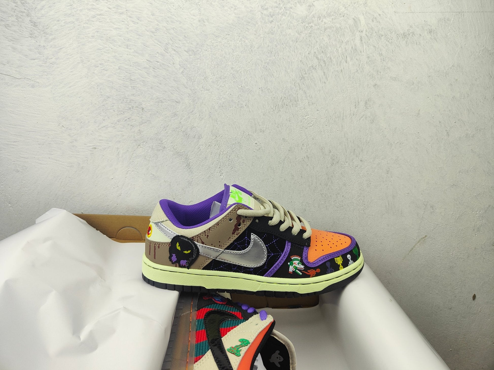 NIKE DUNK LOW HALLOWEEN CUSTOM