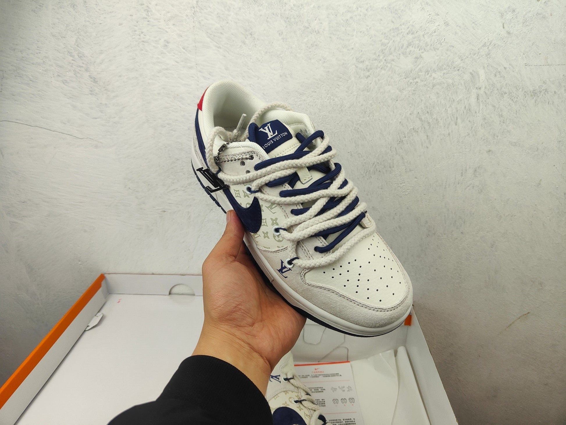 NIKE DUNK LOW LOUIS VUITTON