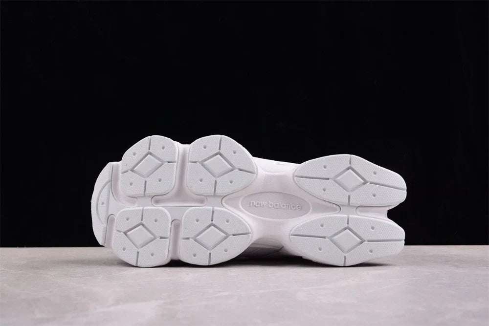 NEW BALANCE NB 9060 TRIPLE WHITE