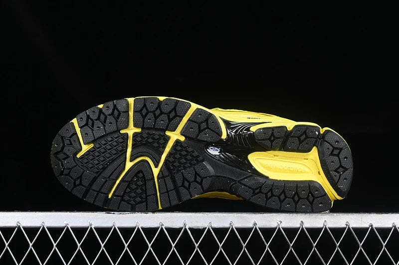 NEW BALANCE 1906R TRIPLE YELLOW