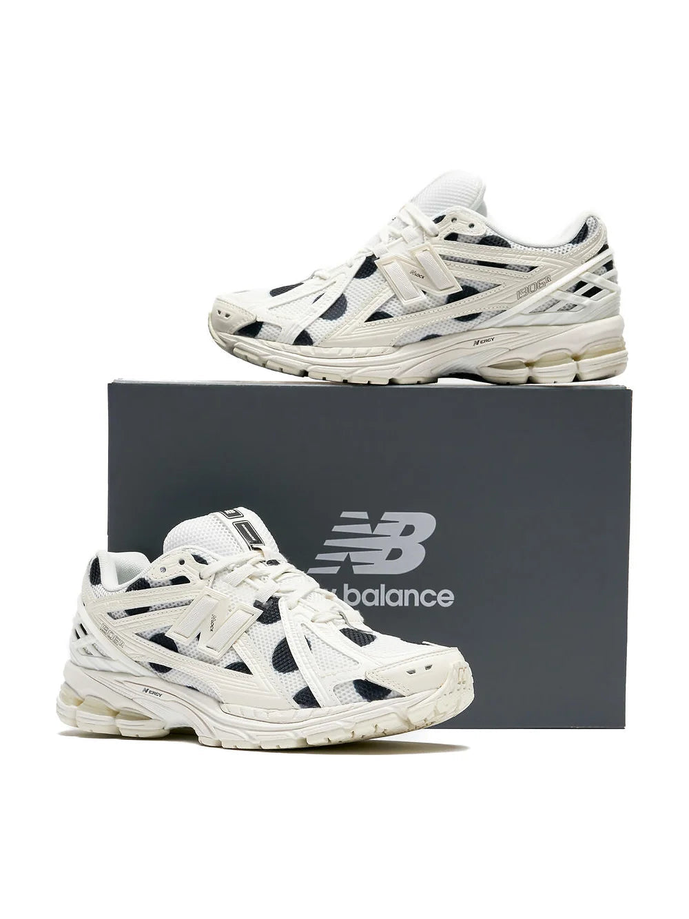 NEW BALANCE NB 1906R WHITE BLACK