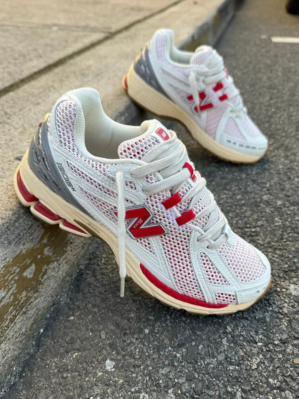 NEW BALANCE NB 1906R WHITE RED