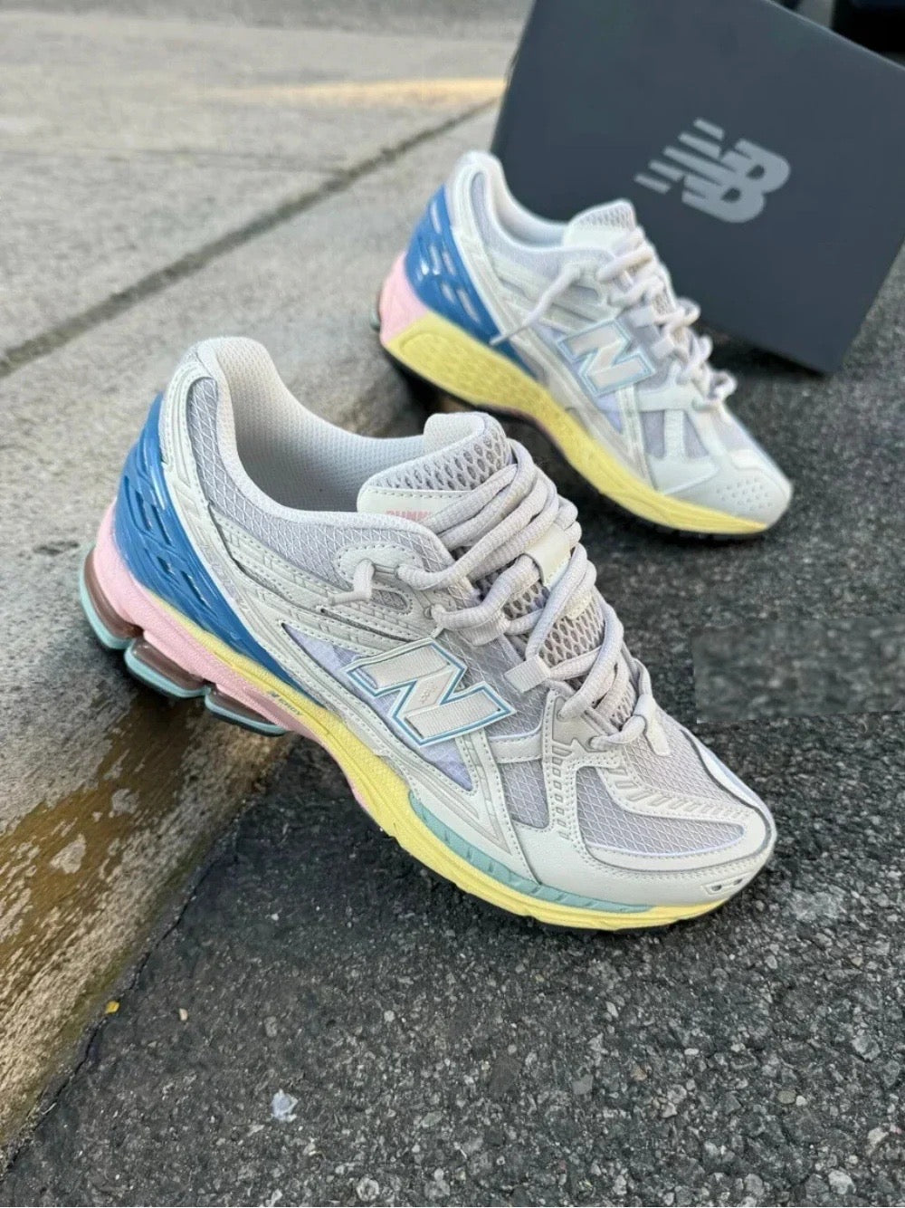 NEW BALANCE NB 1906R BEIGE BLUE PINK