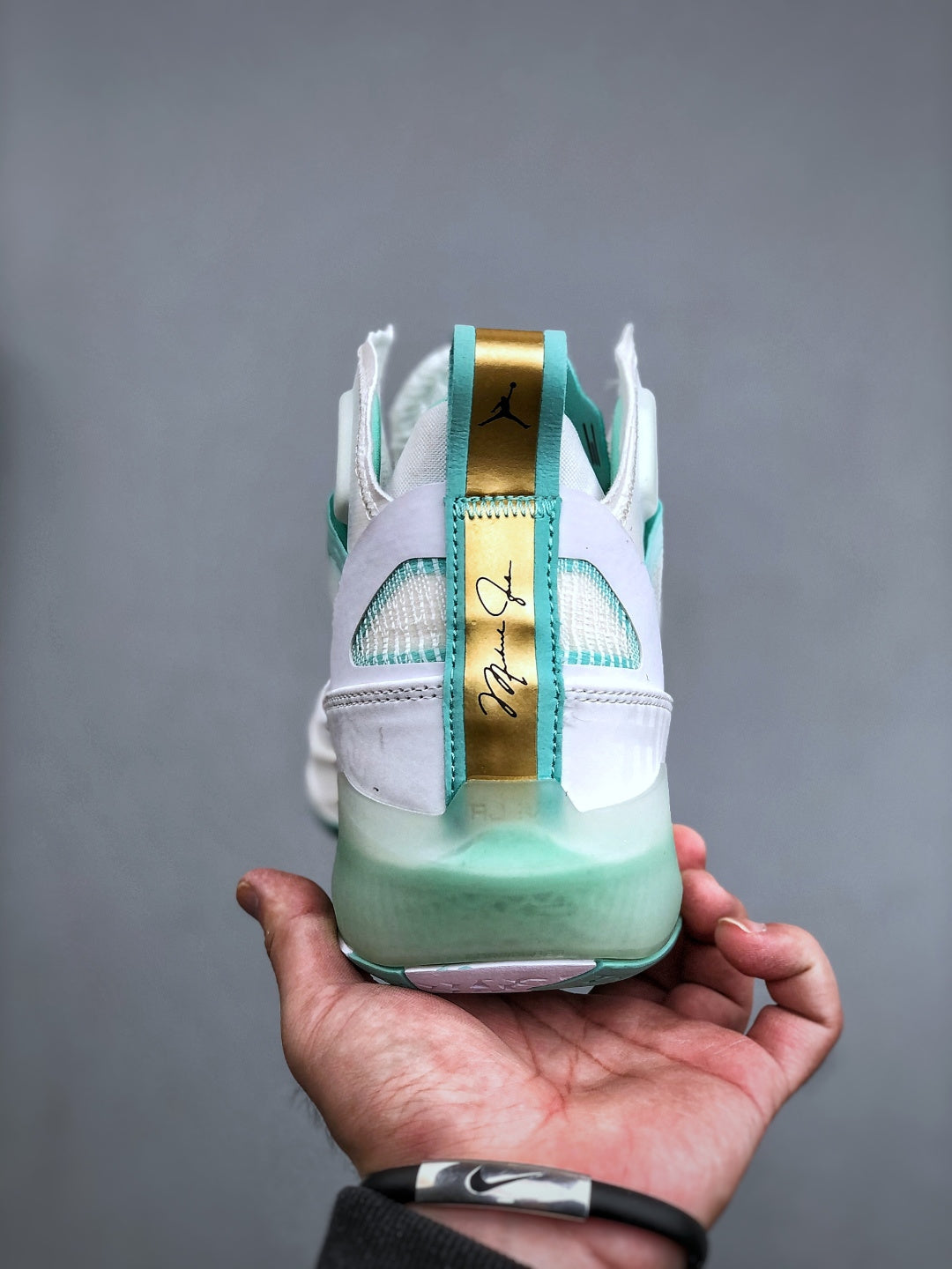 Nike Air Jordan 37 Rétro – Style iconique