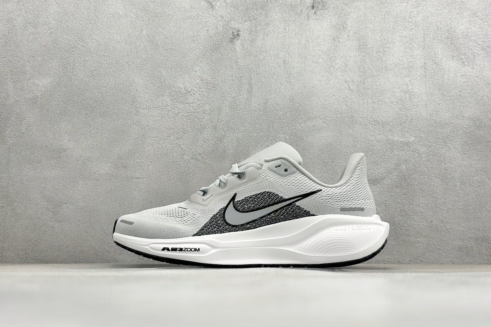 Nike Air Zoom Pegasus 41 – Confort, Performance & Élégance