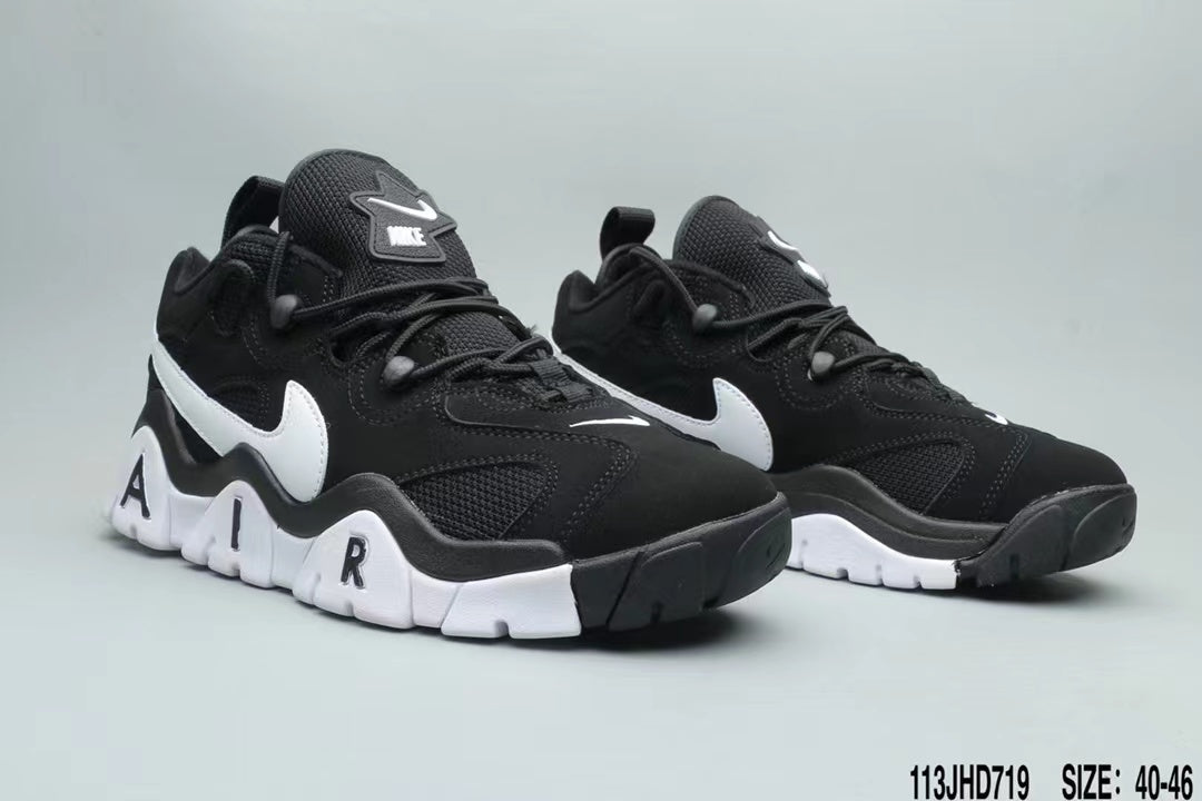 NIKE AIR BARRAGE LOW BLACK WHITE