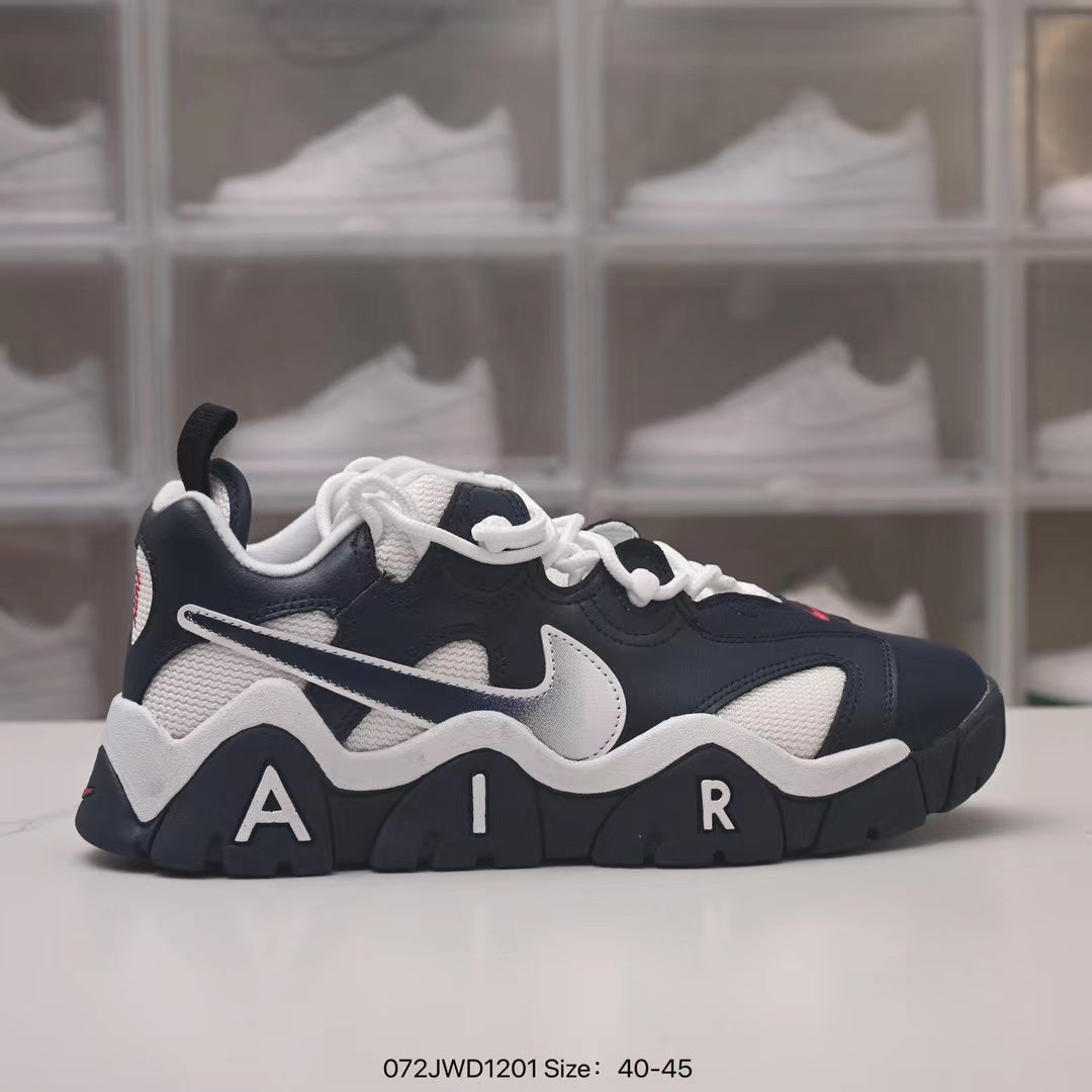 NIKE AIR BARRAGE LOW BLACK & WHITE