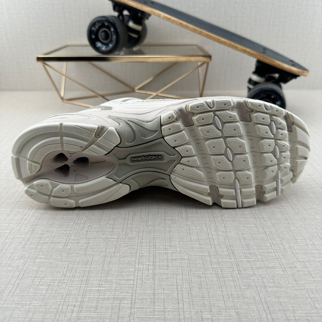 NEW BALANCE 530 MR530