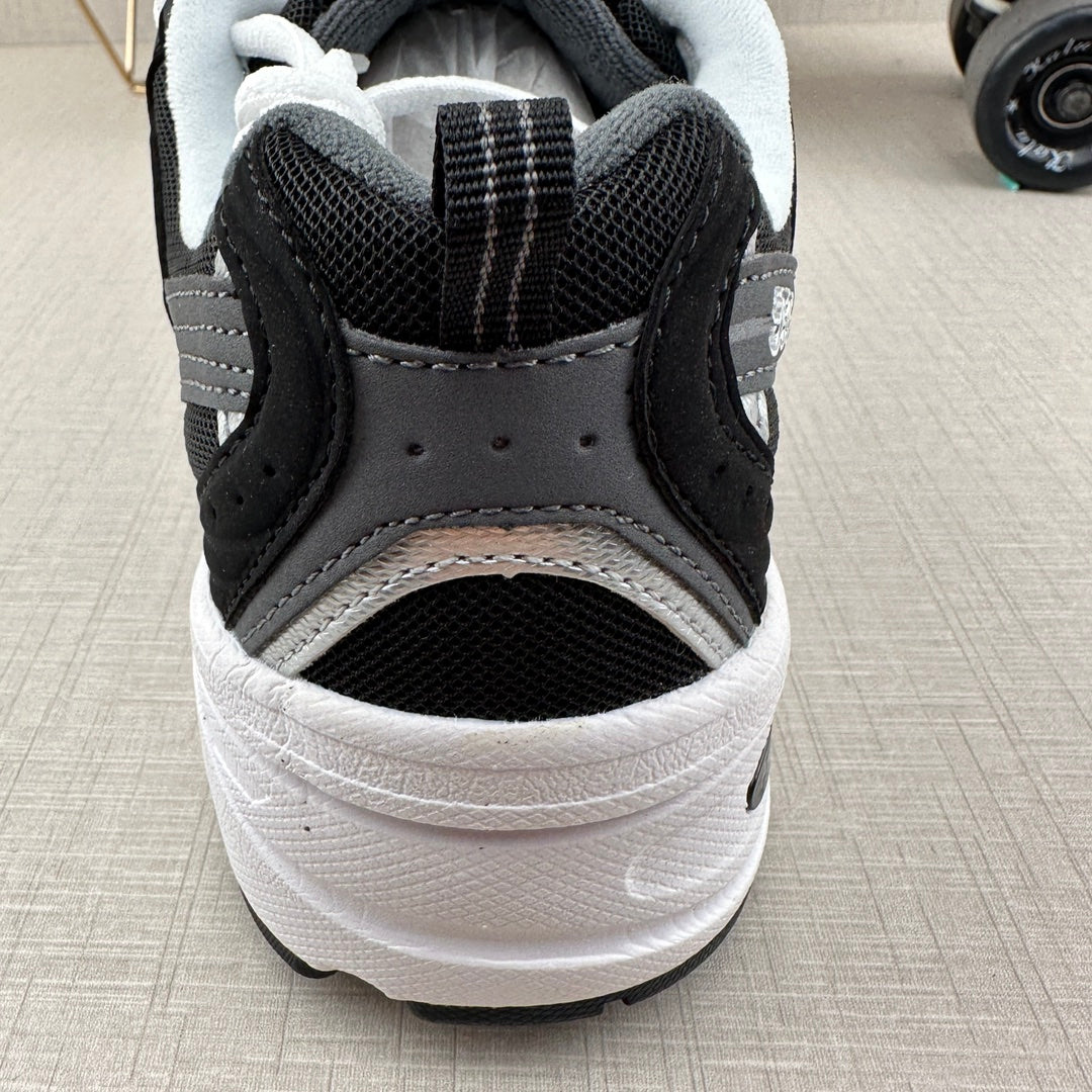 NEW BALANCE 530 MR530