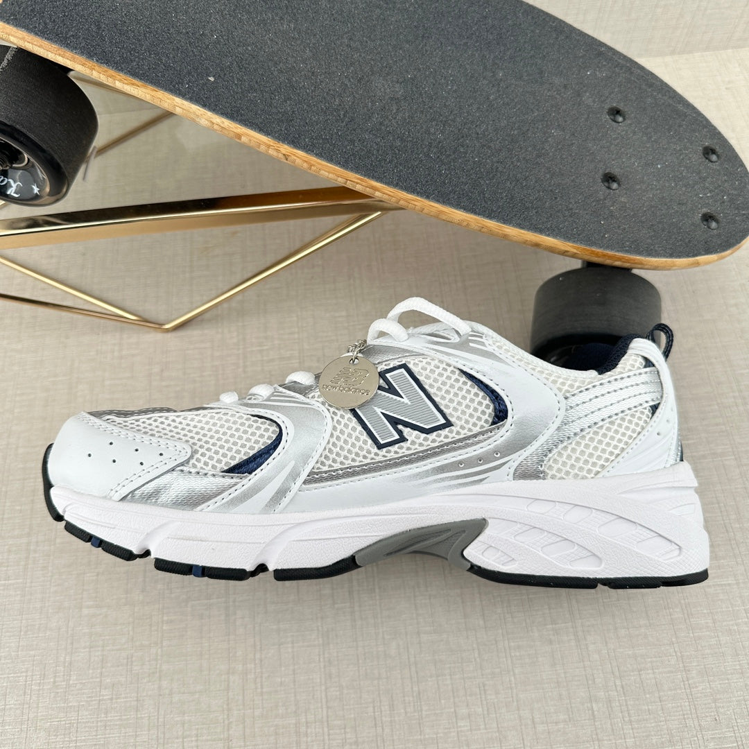 NEW BALANCE 530 MR530