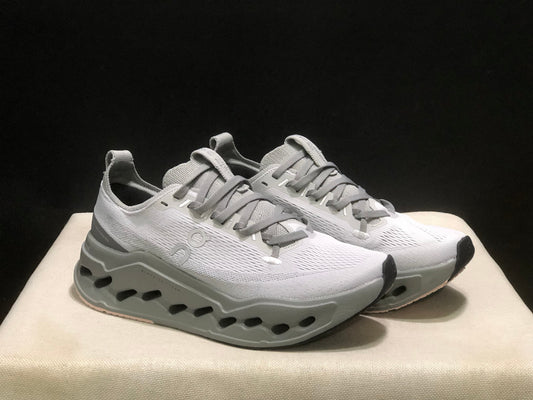 Basket ON Cloudsurfer Trail – Confort & Performance au Quotidien