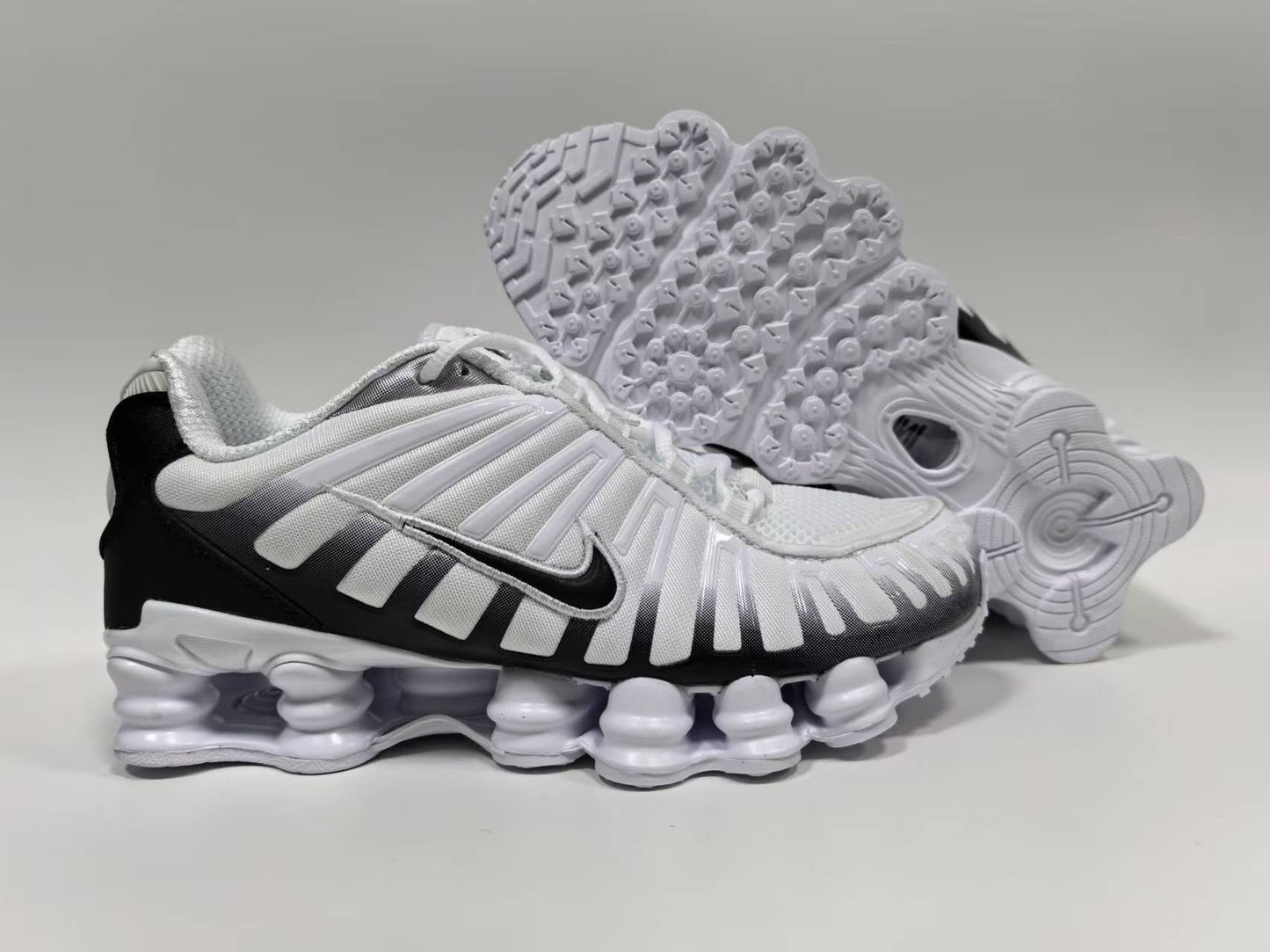 NIKE SHOX TL NOIR & BLANC