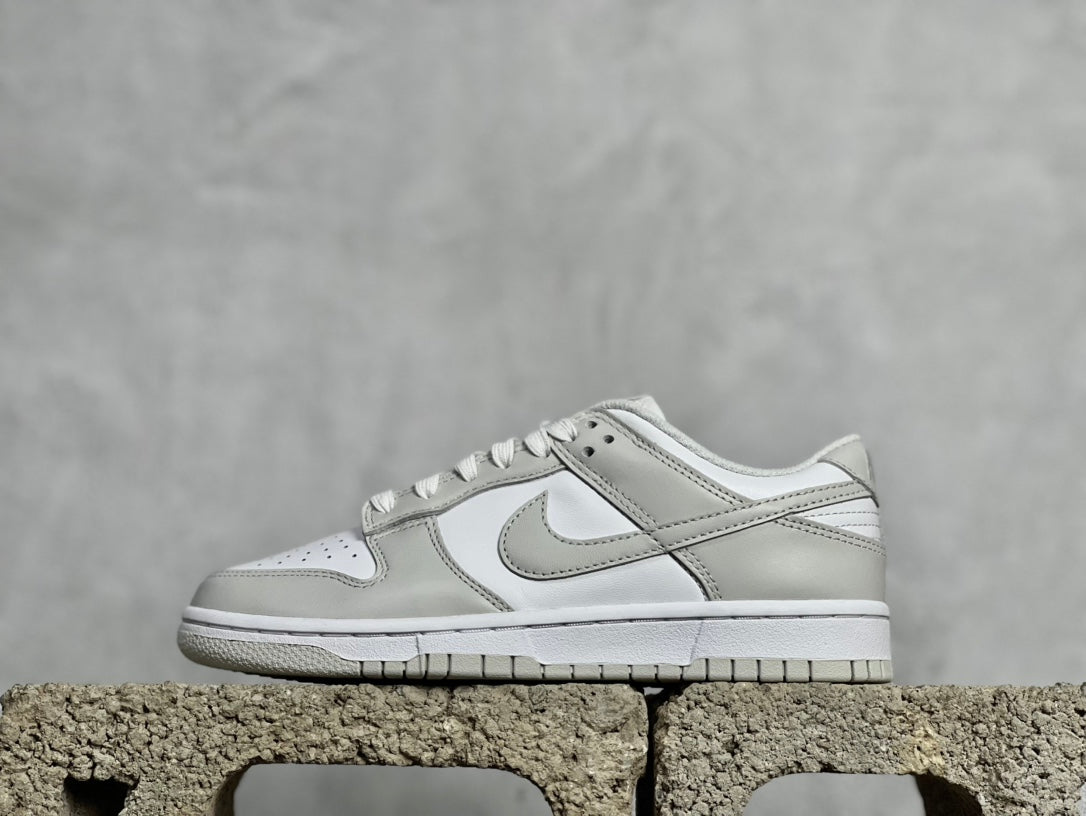 NIKE DUNK LOW WHITE GREY