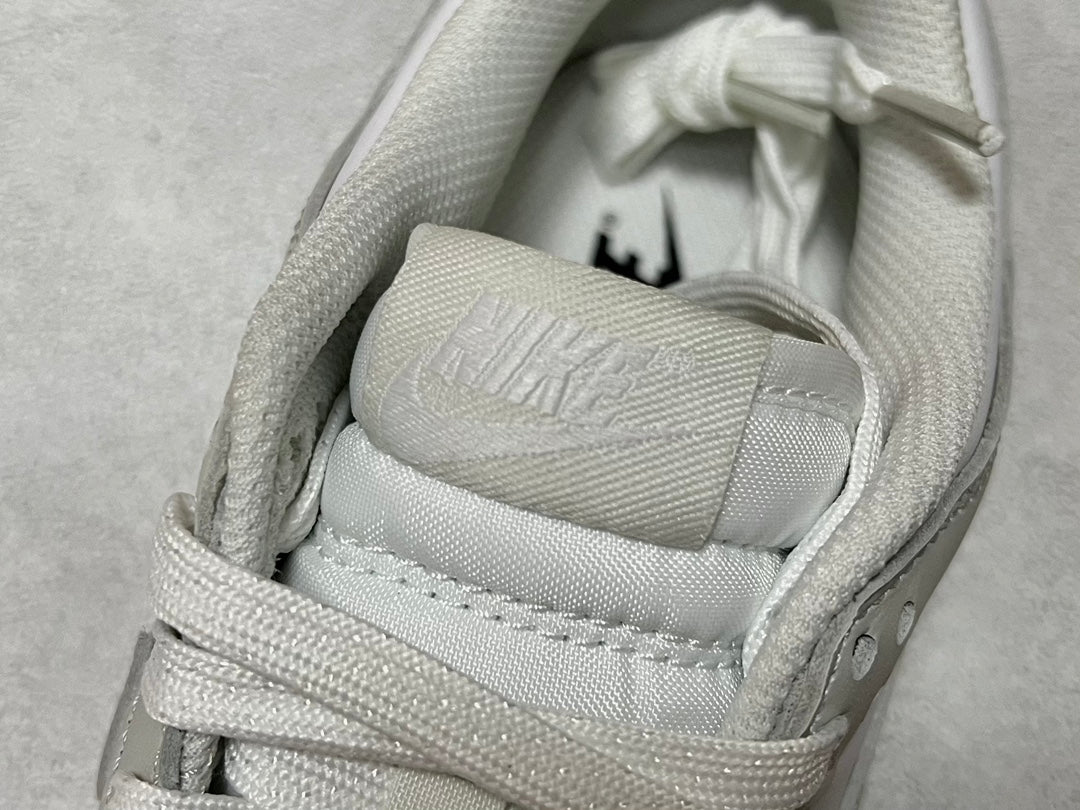 NIKE DUNK LOW WHITE GREY