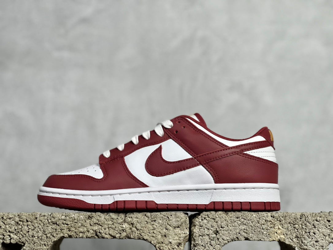 NIKE DUNK LOW WHITE RED
