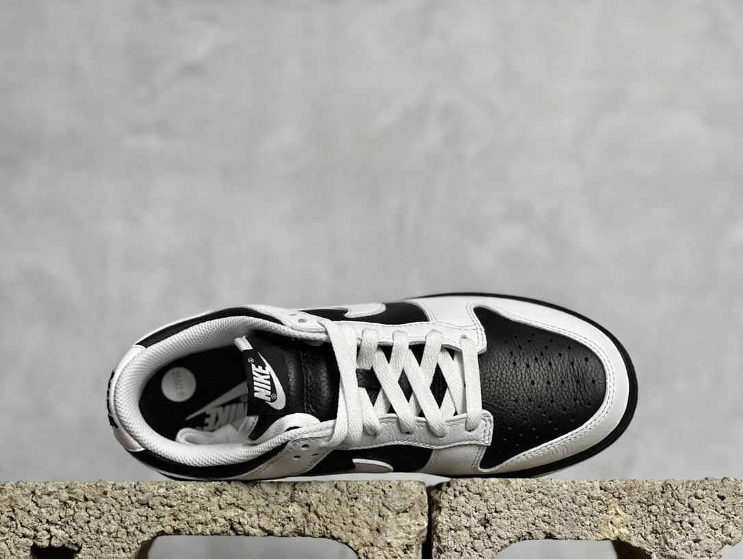 NIKE DUNK LOW WHITE BLACK