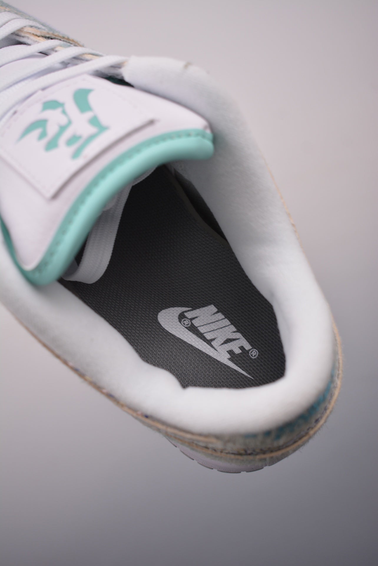 NIKE DUNK LOW WHITE GREEN