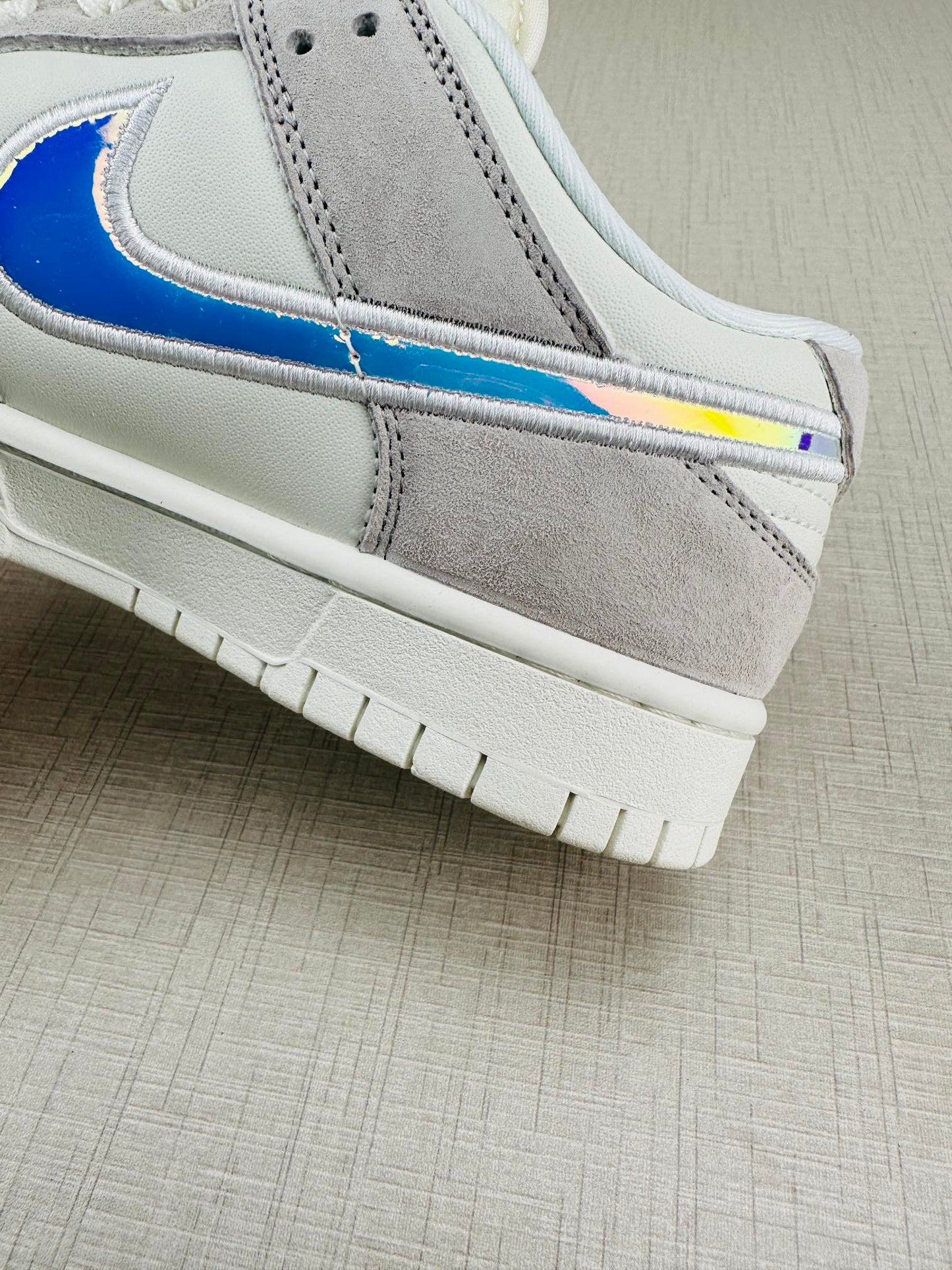 NIKE DUNK LOW WHITE GREY BLUE