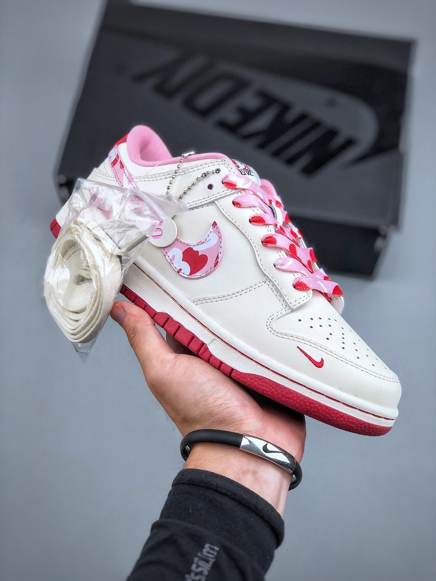 NIKE DUNK LOW BEIGE PINK