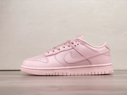NIKE DUNK LOW PINK