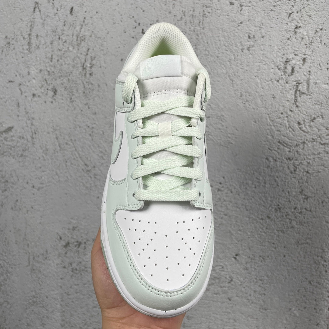 NIKE DUNK LOW WHITE GREEN