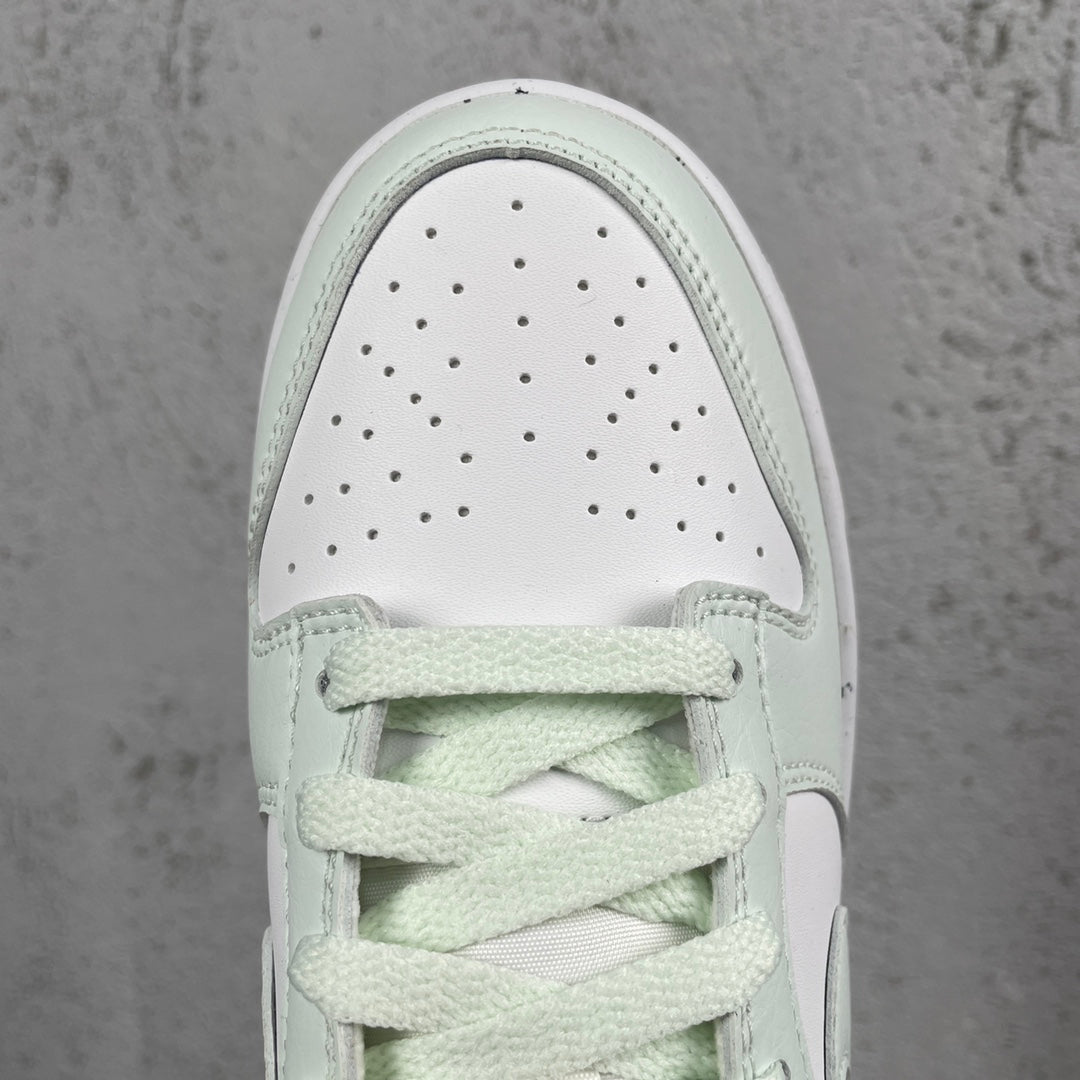 NIKE DUNK LOW WHITE GREEN