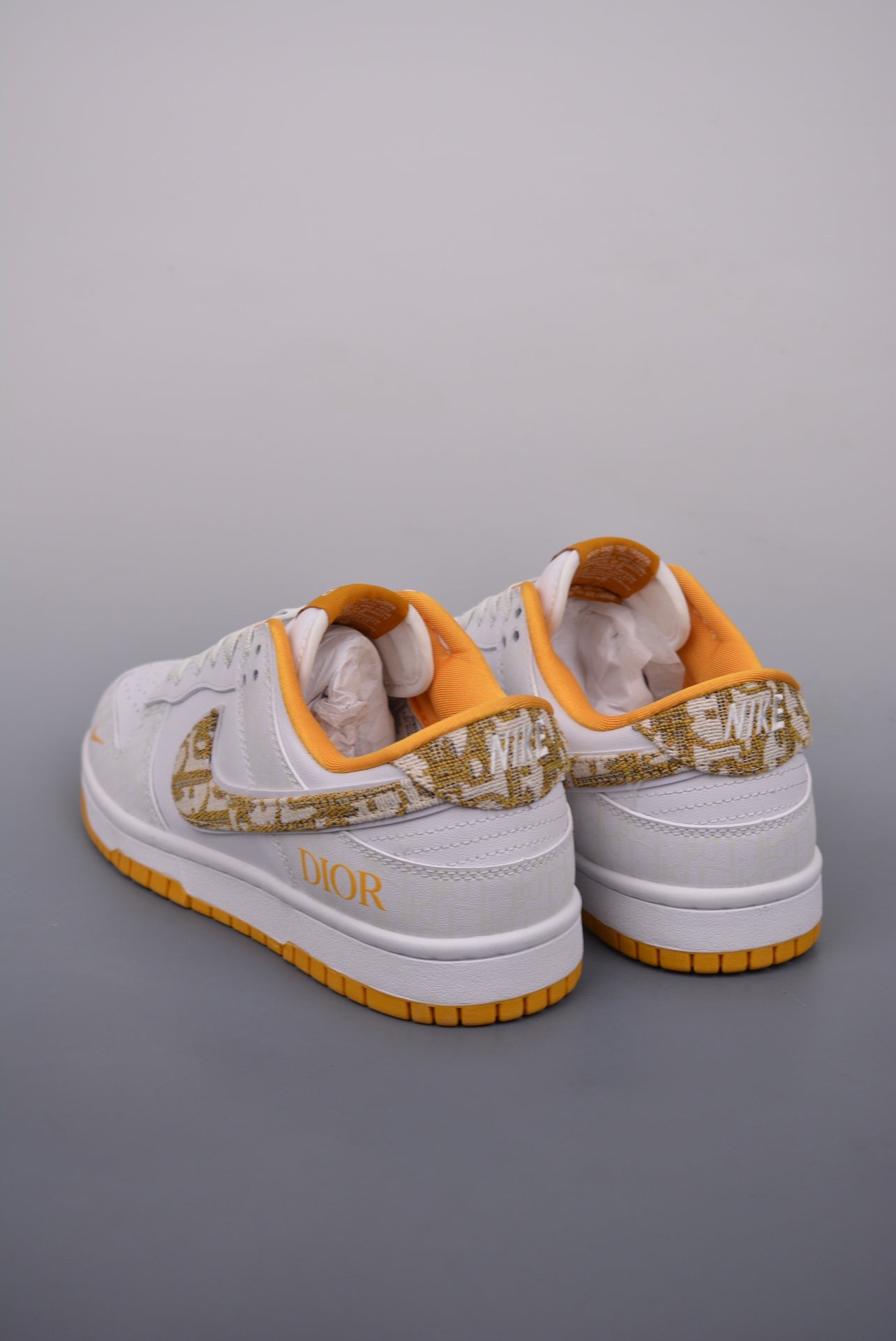 NIKE DUNK LOW SB YELLOW DIOR