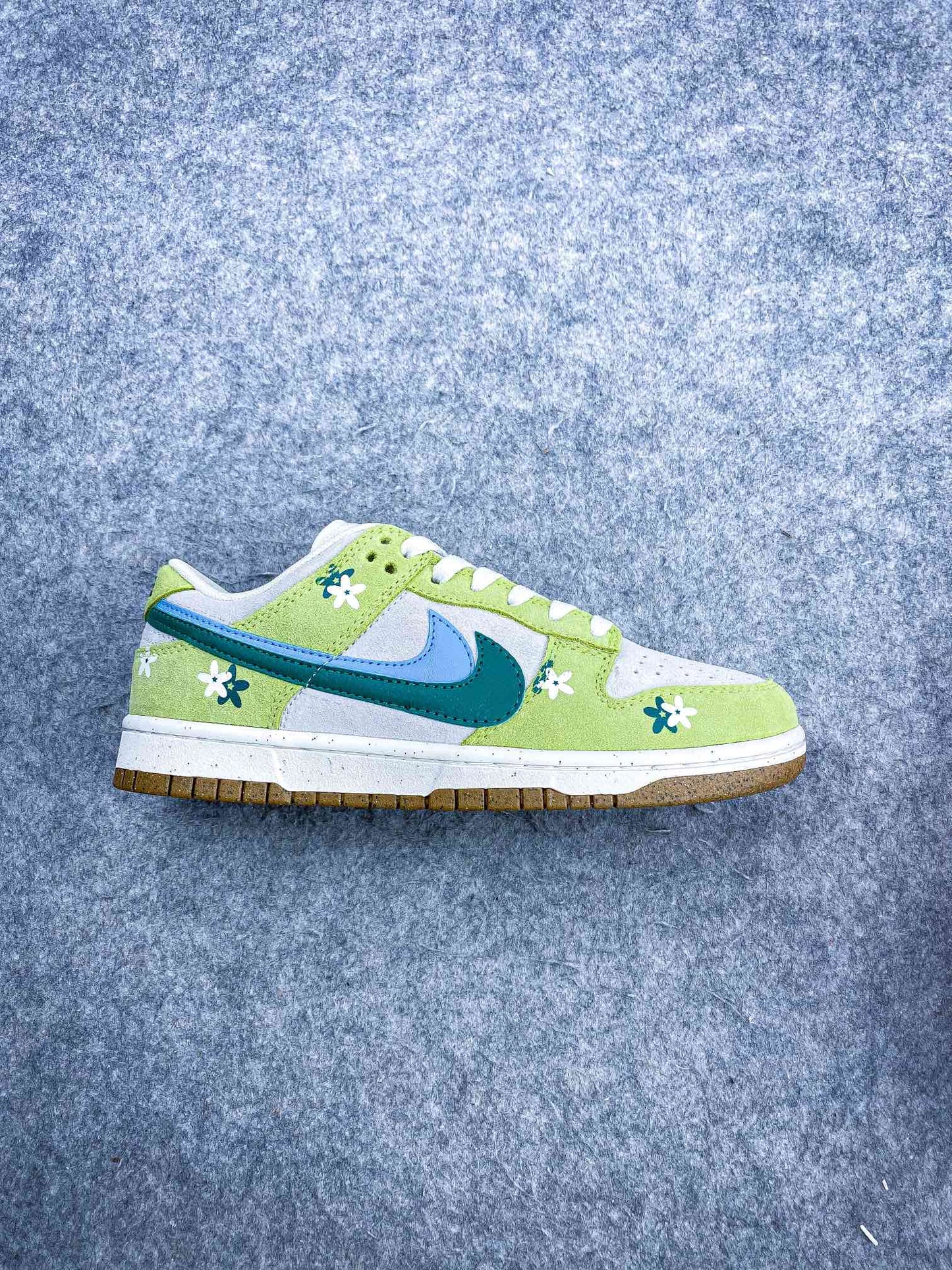 NIKE DUNK LOW WHITE GREEN FLOWER