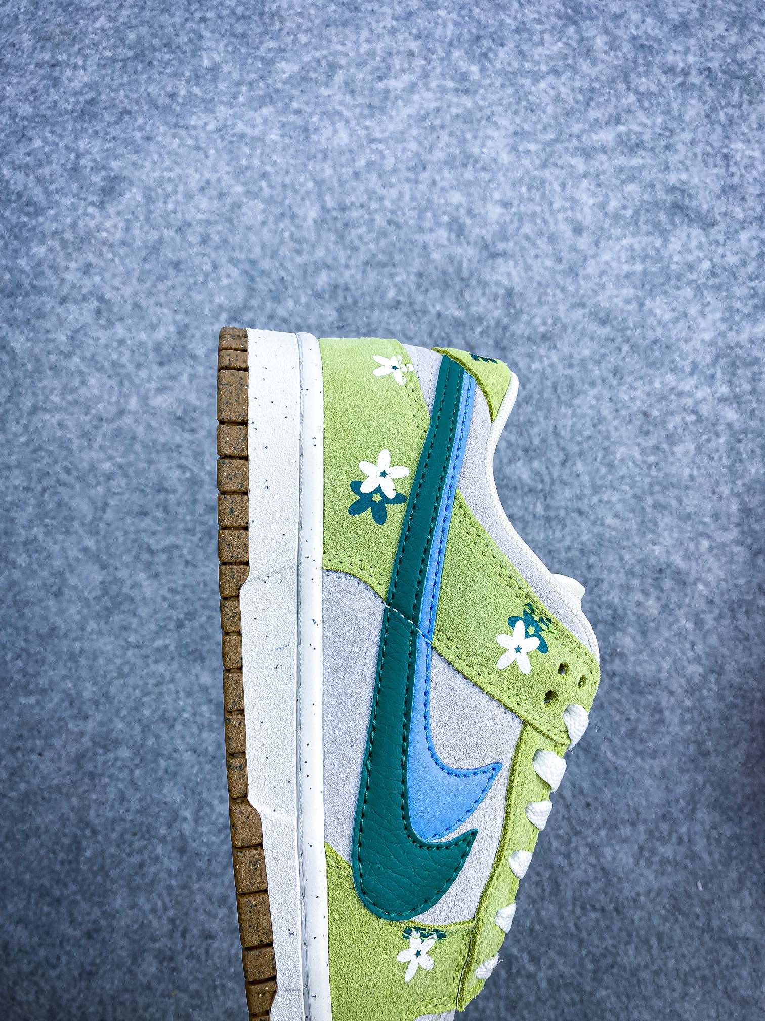 NIKE DUNK LOW WHITE GREEN FLOWER
