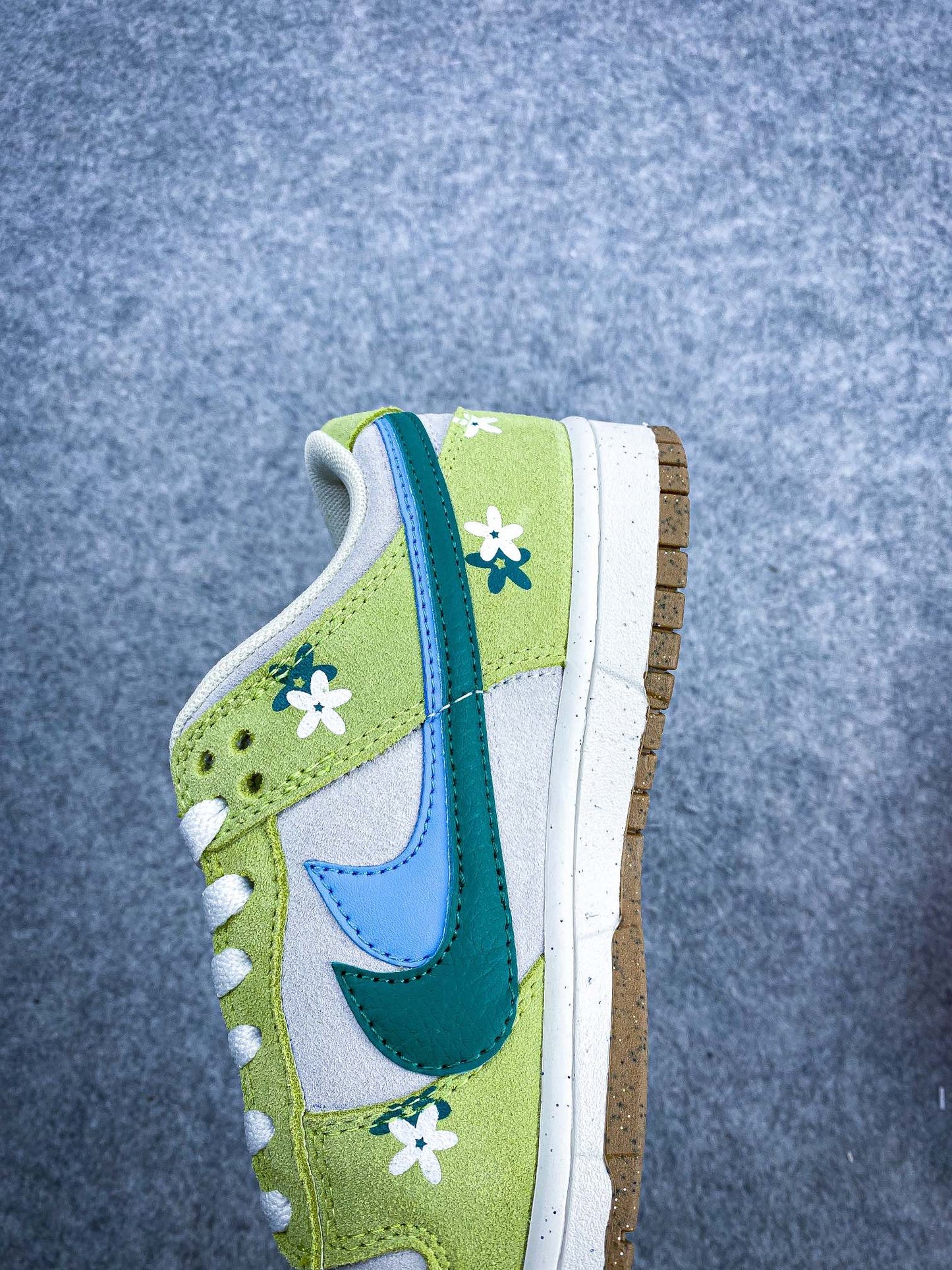 NIKE DUNK LOW WHITE GREEN FLOWER